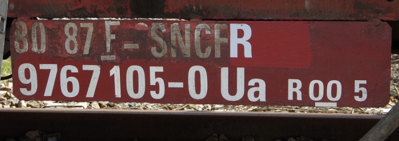 80 87 976 7 105-0 Ua R00 5 F-SNCFR (2018-04-13 Laon) (2).jpg