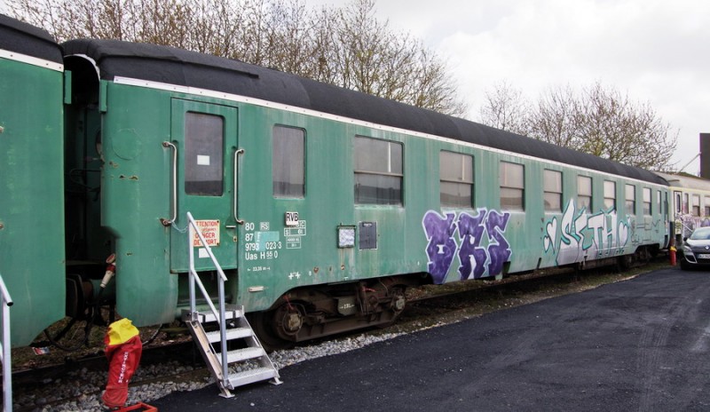 80 87 979 3 023-à Uas H55 0 SNCF-RS (2018-04-13 Chaulnes) (1).jpg