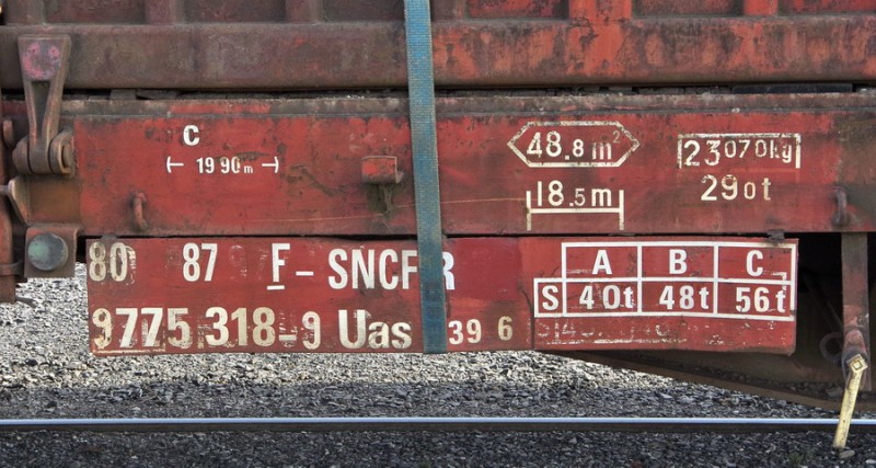 80 87 977 5 318-9 Uas R39 6 F-SNCFR (2018-04-24 Laon) (4).jpg