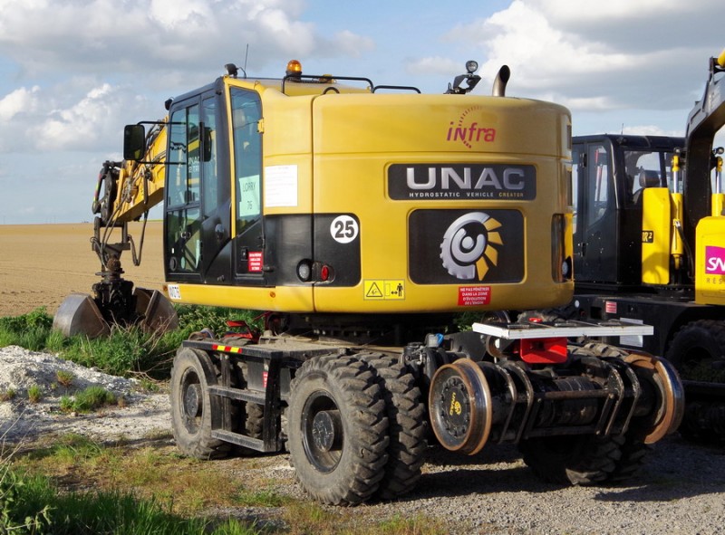 UNAC 22TRR (2018-04-26 PN Ã Essigny-le-Grand) W076 SNCF RESEAU (3).jpg (215.98 Kio) Vu 3496 fois UNAC 22TRR (2018-04-26 PN Ã Essigny-le-Grand) W076 SNCF RESEAU (3).jpg