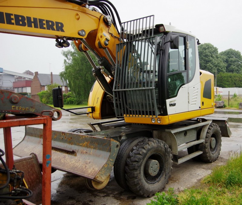 LIEBHERR A 918 Compact (2018-05-14 PN n°37 à Eppeville) Brifer 1 (9).jpg