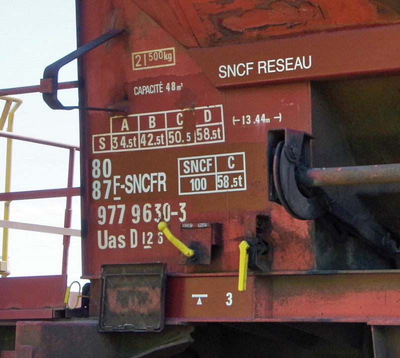 80 87 977 9 630-3 Uas D12 6 F-SNCFR (2018-04-20 Hombleux) (2).jpg (179.67 Kio) Vu 584 fois 80 87 977 9 630-3 Uas D12 6 F-SNCFR (2018-04-20 Hombleux) (2).jpg