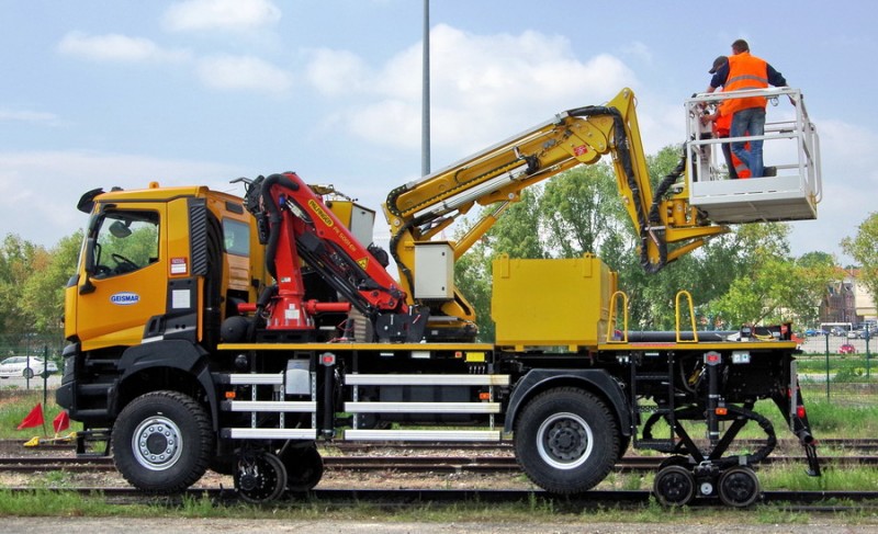 Geismar V2R 840 C-GR (2018-05-16 St Quentin) (3).jpg (187 Kio) Vu 4242 fois Geismar V2R 840 C-GR (2018-05-16 St Quentin) (3).jpg