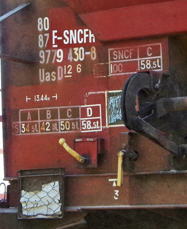 80 87 977 9 430-8 Uas D12 6 F-SNCFR (2018-04-20 Monbleux PK 53,950) (2).jpg