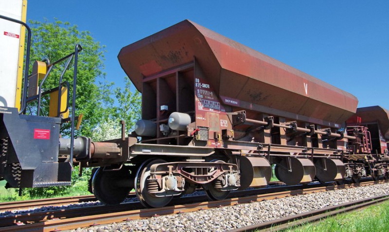 80 87 977 7 732-9 Uas D12 6 F-SNCFR (2018-05-08 PKn°71 à Jussy) (1).jpg (185.14 Kio) Vu 924 fois 80 87 977 7 732-9 Uas D12 6 F-SNCFR (2018-05-08 PKn°71 à Jussy) (1).jpg