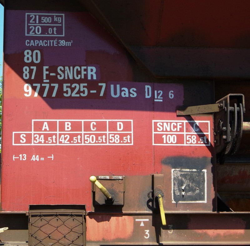 80 87 977 7 525-7 Us D12 6 F-SNCFR (2018-05-08 PKn°71 à Jussy) (2).jpg (204.81 Kio) Vu 762 fois 80 87 977 7 525-7 Us D12 6 F-SNCFR (2018-05-08 PKn°71 à Jussy) (2).jpg