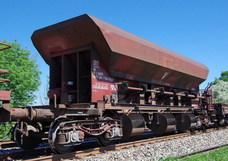 80 87 977 7 525-7 Us D12 6 F-SNCFR (2018-05-08 PKn°71 à Jussy) (1).jpg (195.73 Kio) Vu 762 fois 80 87 977 7 525-7 Us D12 6 F-SNCFR (2018-05-08 PKn°71 à Jussy) (1).jpg