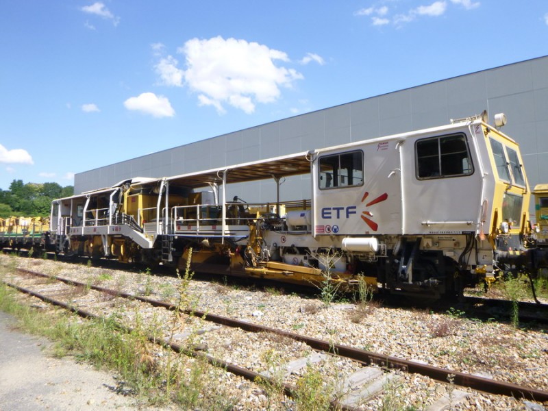 99 87 9 125 504-0 (2018-08-01 St-Leu-d'Esserent) RTG 15-2B n°605 (1).jpg (241.12 Kio) Vu 3907 fois 99 87 9 125 504-0 (2018-08-01 St-Leu-d'Esserent) RTG 15-2B n°605 (1).jpg