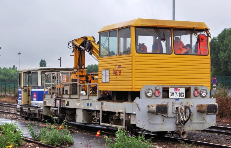 99 87 9 285 203-5 (2018-08-13 gare de Saint Quentin) (1).jpg