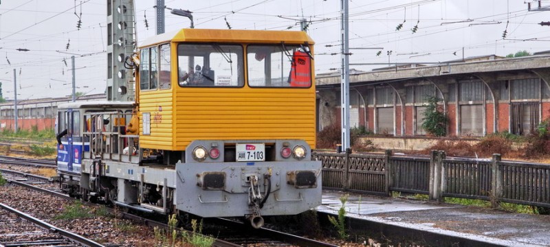 99 87 9 285 203-5 (2018-08-13 gare de Saint Quentin) (5).jpg