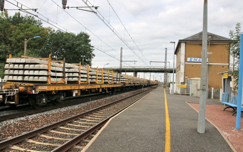 99 87 9 355 520-7 R87 5 (RVB Limeray 21 08 2018) (1).jpg (227 Kio) Vu 1667 fois 99 87 9 355 520-7 R87 5 (RVB Limeray 21 08 2018) (1).jpg