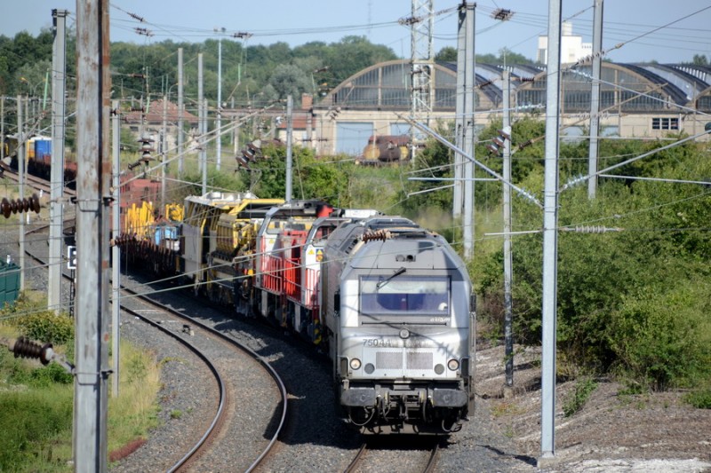 2019-07-09 Châlons-en-Champagne (2).jpg (247.28 Kio) Vu 6790 fois 2019-07-09 Châlons-en-Champagne (2).jpg