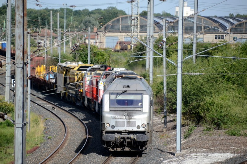 2019-07-09 Châlons-en-Champagne (1).jpg (244.14 Kio) Vu 6790 fois 2019-07-09 Châlons-en-Champagne (1).jpg