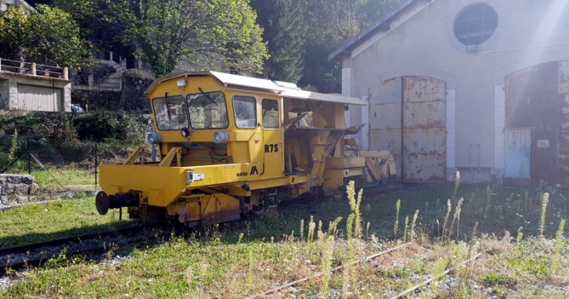 Matisa R7 S n°6220 (2018-10-18 Annot) les Chemins de Fer de Provence (1).jpg (187.88 Kio) Vu 5938 fois Matisa R7 S n°6220 (2018-10-18 Annot) les Chemins de Fer de Provence (1).jpg
