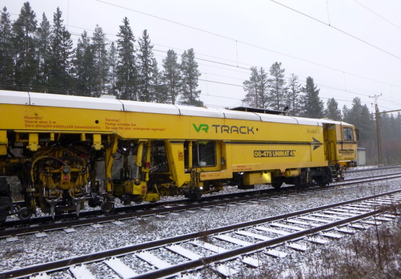 99 74 9420 999-9 VR (2018-10-30 Kälarn Skola Suéde) 08-475 Unimat 4S VR Track (2).jpg