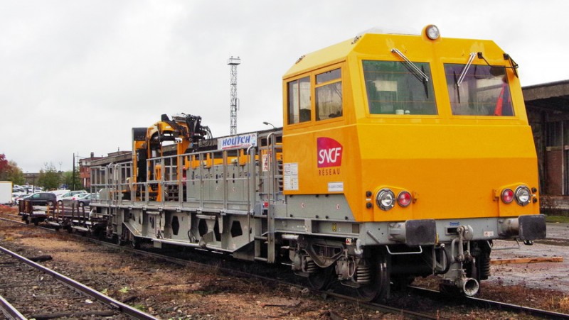 99 87 9 185 421-8 (2018-10-30 Saint Quentin) DU94 8-131 SNCF-AM (21).jpg