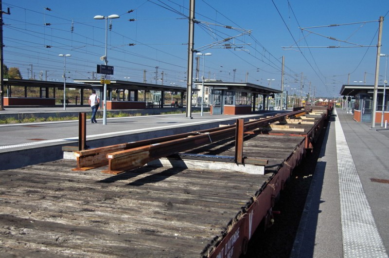 80 87 977 0 011-5 Uas R 072 F-SNCFR (2018-10-10 Tergnier) (2).jpg