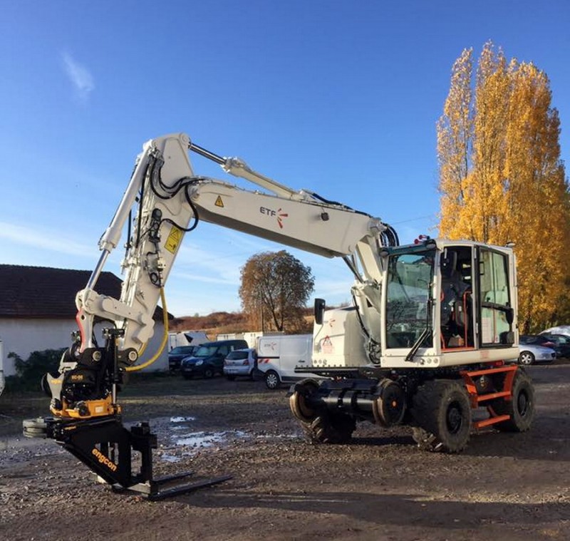 CAT323F (2018-11-00 Châlette-sur-Loing) ETF Centre IdF n°RH300189 (3).jpg (209.5 Kio) Vu 2510 fois CAT323F (2018-11-00 Châlette-sur-Loing) ETF Centre IdF n°RH300189 (3).jpg
