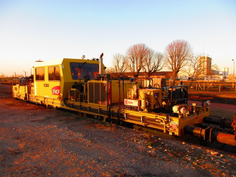 99 87 9 228 019-5 EMV 93 LM (2019-02-25 gare de Reignac) (1).jpg (246.4 Kio) Vu 4221 fois 99 87 9 228 019-5 EMV 93 LM (2019-02-25 gare de Reignac) (1).jpg