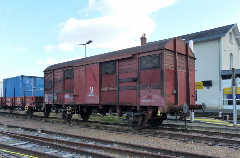 40 87 959 3 788-2 Us G98 2 F-SNCFR (2019-03-11 gare de Joué-les-Tours) (4).jpg