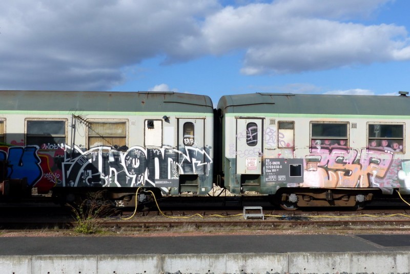 80 87 979 0 650-6 Uas H55 0 F-SNCFR (2019-03-11 gare de Joué-les-Tours) (2).jpg (170.41 Kio) Vu 8750 fois 80 87 979 0 650-6 Uas H55 0 F-SNCFR (2019-03-11 gare de Joué-les-Tours) (2).jpg