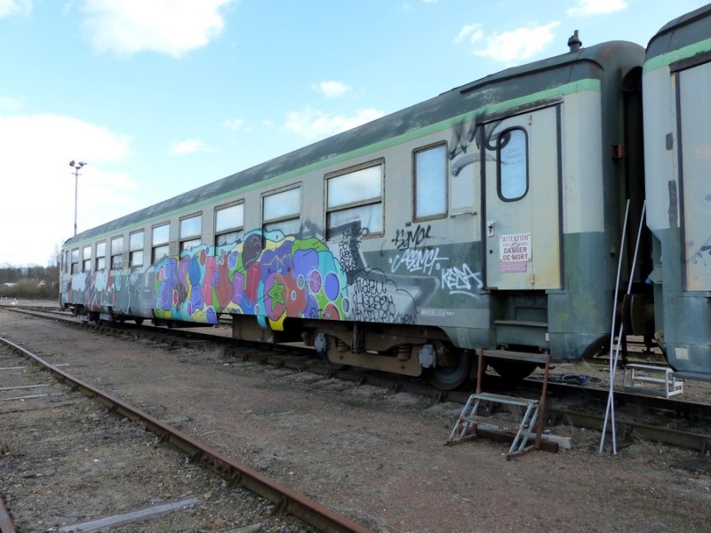 80 87 979 0 650-6 Uas H55 0 F-SNCFR (2019-03-11 gare de Joué-les-Tours) (7).jpg