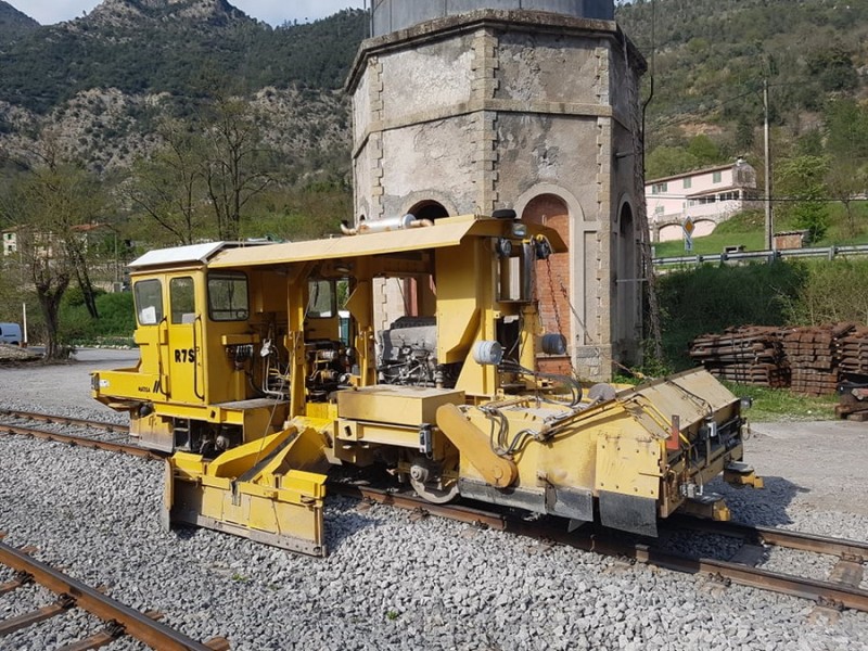 matisa R7 S n°6220 (2019-04-00 Villars-sur-Var) (6).jpg (285.53 Kio) Vu 6412 fois matisa R7 S n°6220 (2019-04-00 Villars-sur-Var) (6).jpg