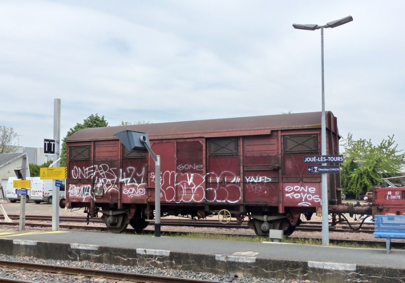 40 87 959 3 788-2 Us G98 2 F-SNCFR (2019-04-21 (4) gare de Joué les Tours PK 241,192).jpg