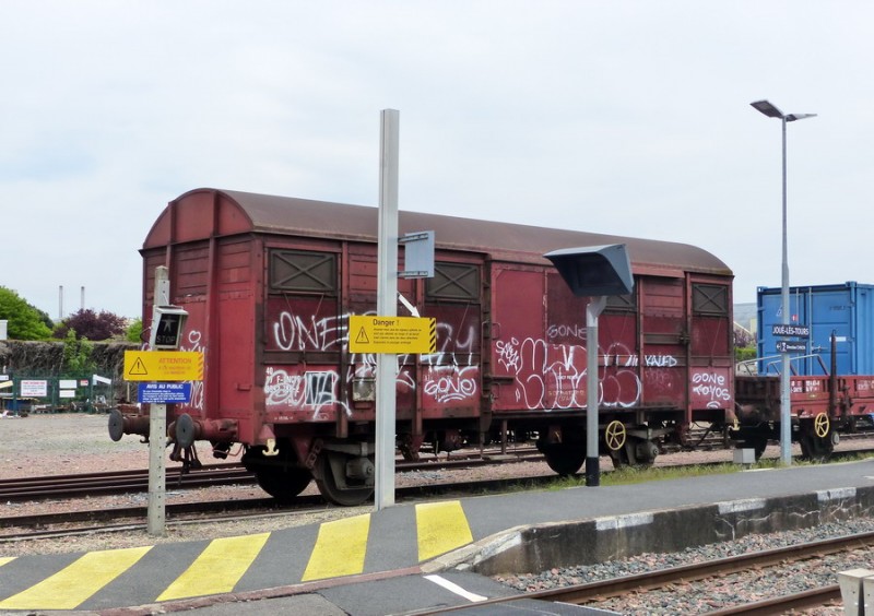 (1) 40 87 959 3 788-2 Us G98 2 F-SNCFR (2019-04-21 (2) gare de Joué les Tours PK 241,192).jpg (181.33 Kio) Vu 13187 fois (1) 40 87 959 3 788-2 Us G98 2 F-SNCFR (2019-04-21 (2) gare de Joué les Tours PK 241,192).jpg