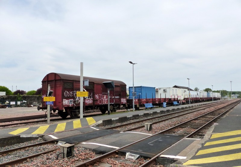 (1) 40 87 959 3 788-2 Us G98 2 F-SNCFR (2019-04-21 (1) gare de Joué les Tours PK 241,192).jpg (167.53 Kio) Vu 13187 fois (1) 40 87 959 3 788-2 Us G98 2 F-SNCFR (2019-04-21 (1) gare de Joué les Tours PK 241,192).jpg