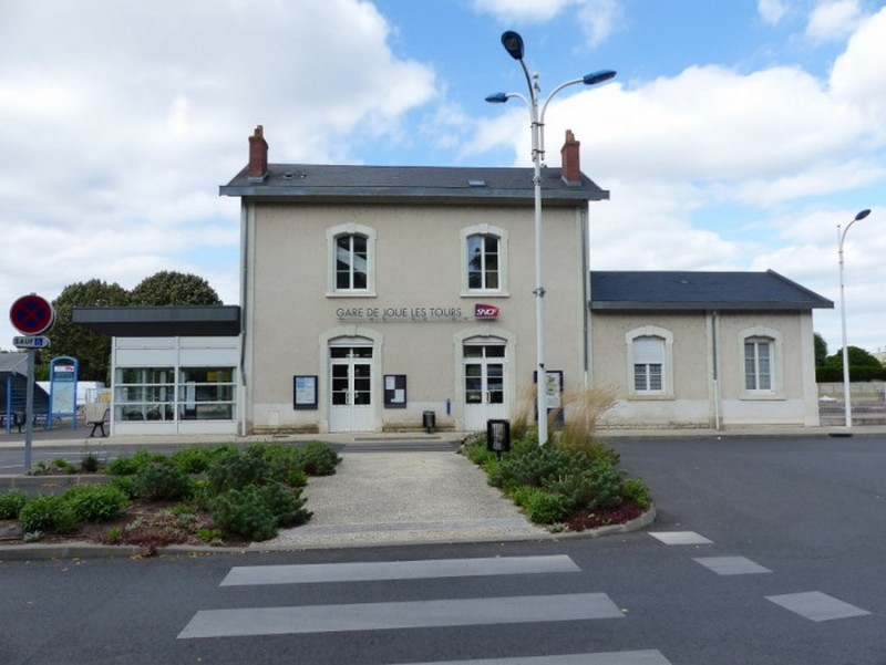 (0) Gare de Joué-lès-Tours.jpg (131.77 Kio) Vu 8619 fois (0) Gare de Joué-lès-Tours.jpg