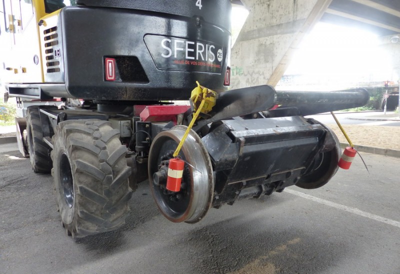 ATLAS 1404 KZW n°241Z301930 (2019-05-19 Tours) SFERIS 4 (17).jpg (188.28 Kio) Vu 1986 fois ATLAS 1404 KZW n°241Z301930 (2019-05-19 Tours) SFERIS 4 (17).jpg