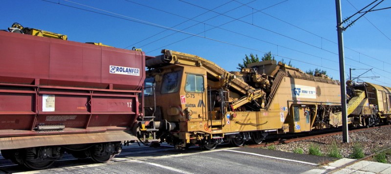 99 87 9 314 507-4 (2019-07-29 Saleux) Train XD GCG Roma C75 (1).jpg (136.4 Kio) Vu 9539 fois 99 87 9 314 507-4 (2019-07-29 Saleux) Train XD GCG Roma C75 (1).jpg