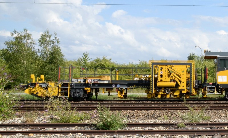 99 87 9 122 537-3 B45D (2019-08-07 gare de Saleux) Matisa n°4539 GCF (4.JPG (200.18 Kio) Vu 5631 fois 99 87 9 122 537-3 B45D (2019-08-07 gare de Saleux) Matisa n°4539 GCF (4.JPG