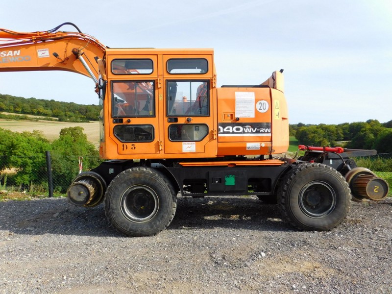 DOOSAN Solar 140WV-RW (2019-08-21 Poix-de-Picardie) Delcourt Rail D3 (1).jpg