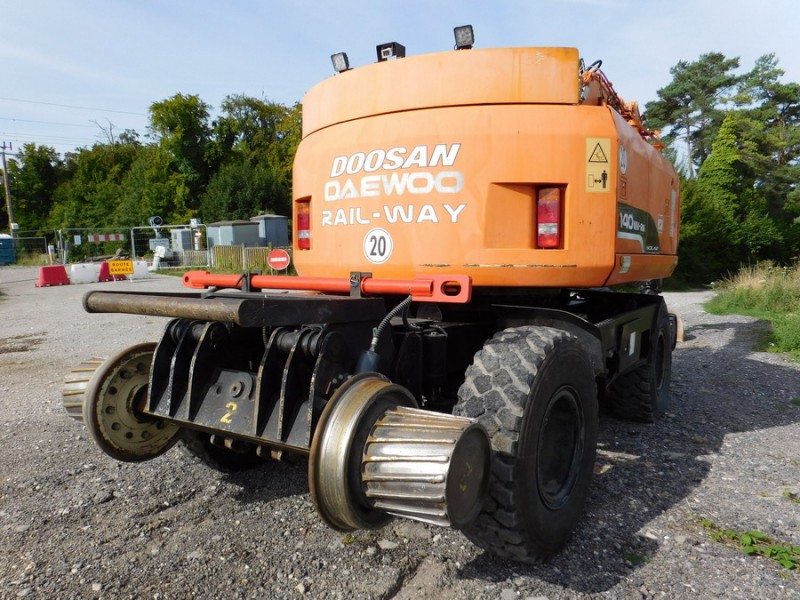 DOOSAN Solar 140WV-RW (2019-08-21 Poix-de-Picardie) Delcourt Rail D3 (6).jpg