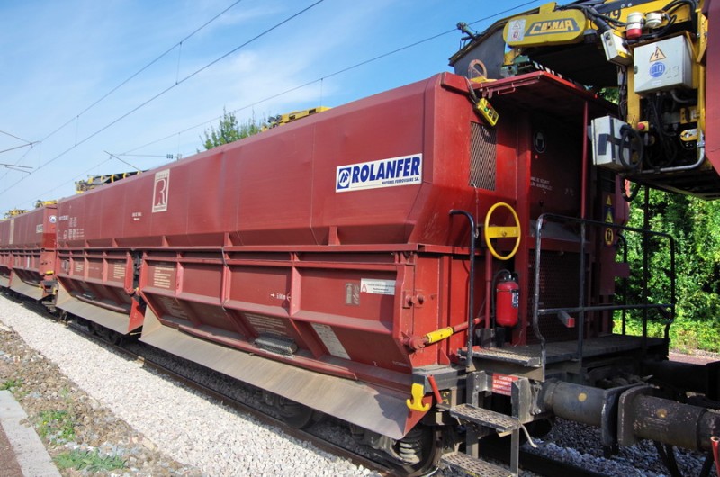 99 87 9 352 650-5 Falns (2019-08-27 gare de Famechon) TR43 (11).JPG (202.45 Kio) Vu 656 fois 99 87 9 352 650-5 Falns (2019-08-27 gare de Famechon) TR43 (11).JPG