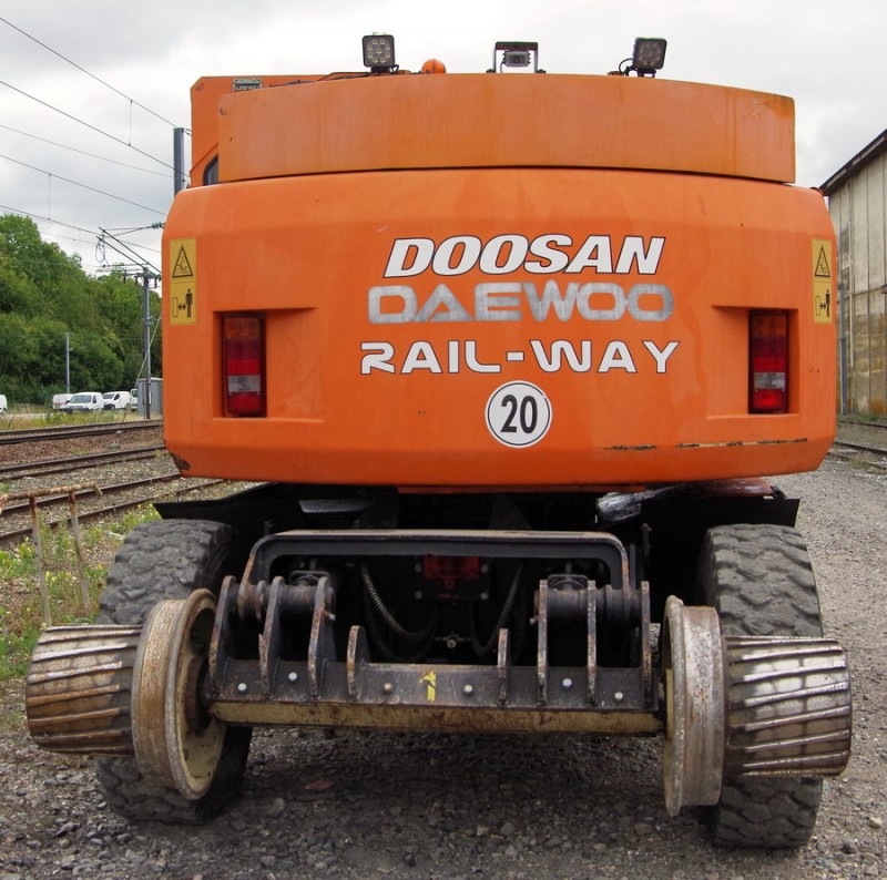 DOOSAN SOLAR 140WV-RW (2019-09-03 Poix de Picardie) Delcourt Rail D3 (2).jpg