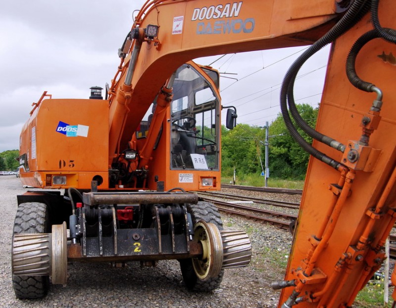 DOOSAN SOLAR 140WV-RW (2019-09-03 Poix de Picardie) Delcourt Rail D3 (11).jpg