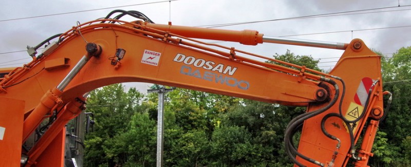 DOOSAN SOLAR 140WV-RW (2019-09-03 Poix de Picardie) Delcourt Rail D3 (18).jpg