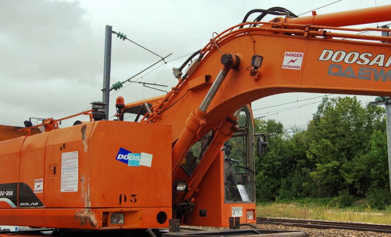 DOOSAN SOLAR 140WV-RW (2019-09-03 Poix de Picardie) Delcourt Rail D3 (17).jpg