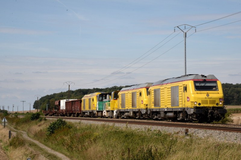 75021 (2019-09-06 à Besny-et-Loizy) + 75016 + Y8525 + Y8284 + 75099 Tergnier Culmont-Chalindrey.jpg