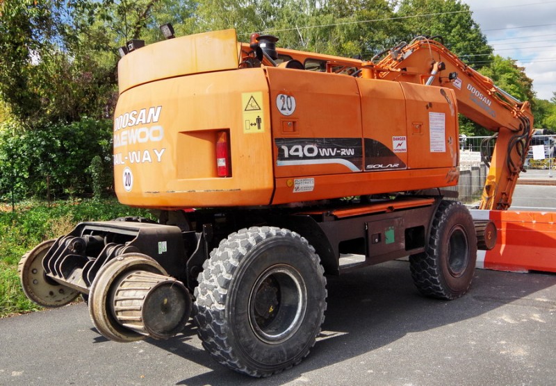 DOOSAN SOLAR 140WV-RW (2019-09-10 PN à Bacouel-sur-Selle) (3).jpg