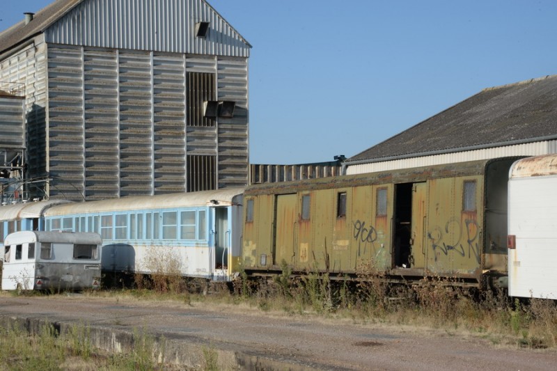 80 87 979 0 675-3 Uas (2019-09-19 Auneau) + 40 87 951 0 219-8.jpg (181.78 Kio) Vu 5053 fois 80 87 979 0 675-3 Uas (2019-09-19 Auneau) + 40 87 951 0 219-8.jpg