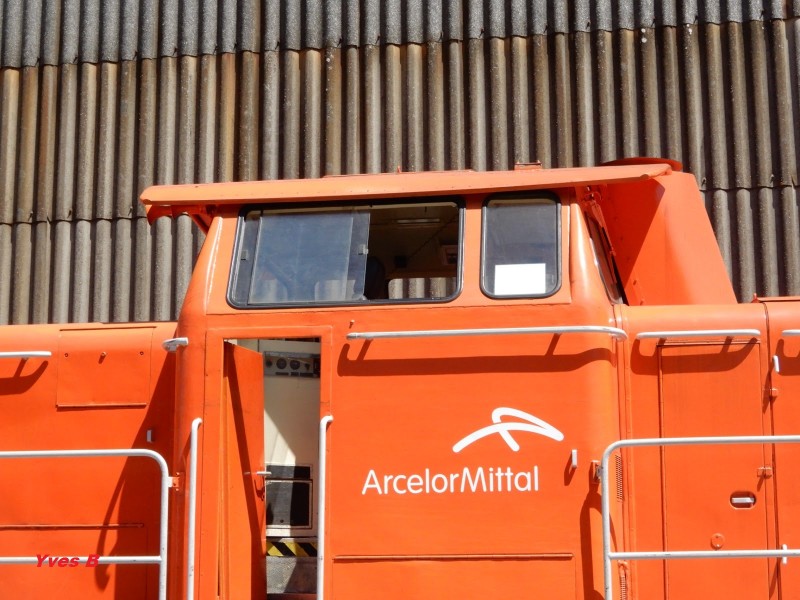 V211 N° 182 552 TSO ARCELOR=5.JPG