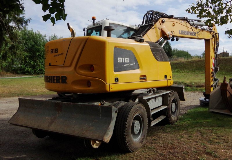 Liebherr A 918 Compact - WLHZ1192VZK080189 - BRIFER - 3 (20) (light).jpg