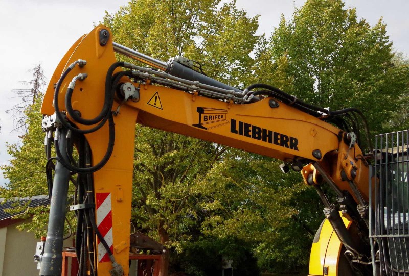 Liebherr A 918 Compact - WLHZ1192VZK080189 - BRIFER - 3 (4) (light).jpg