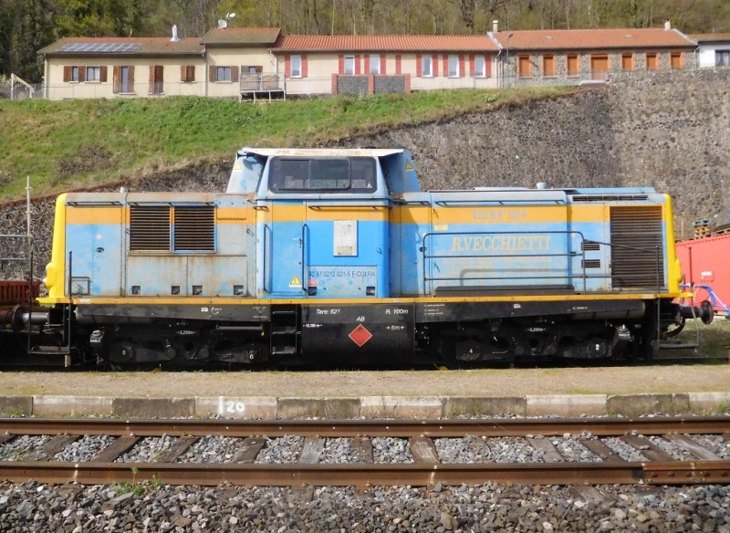 V212 RC - 92 87 0 212 021-5 - VECHIETTI (Ex 182 503-2) Monistrol-d'Allier 04-2022 (2).JPG