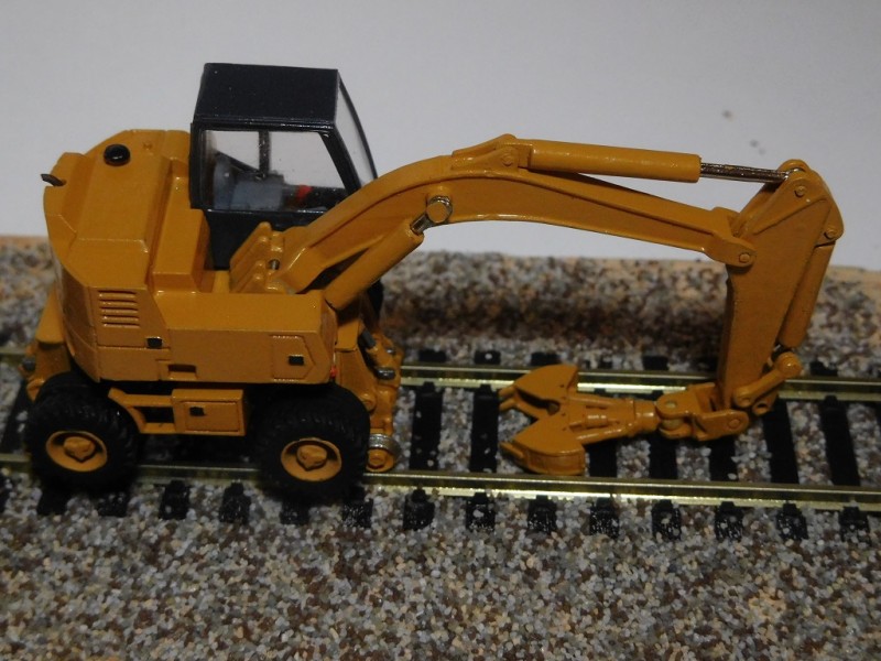 CASE 588 PRR - Photo 3.JPG