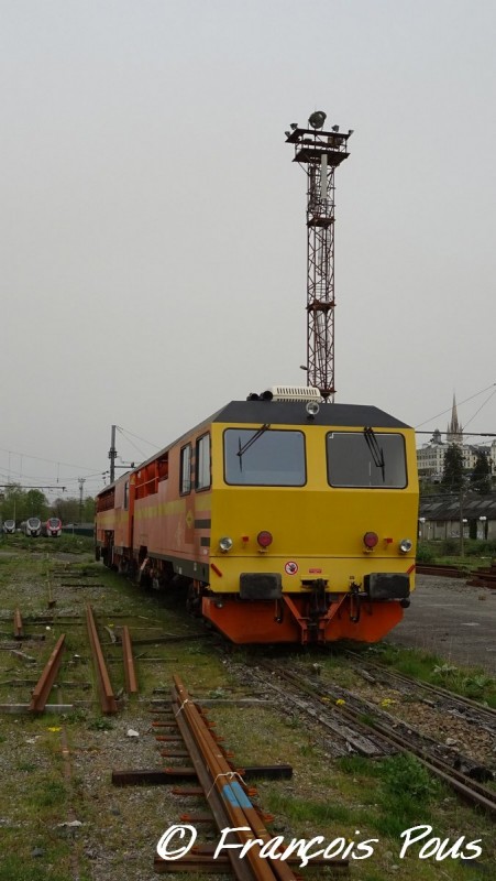 109 32 S - 99 87 9 121 509-3 - Colas Rail (4)  (light).jpg